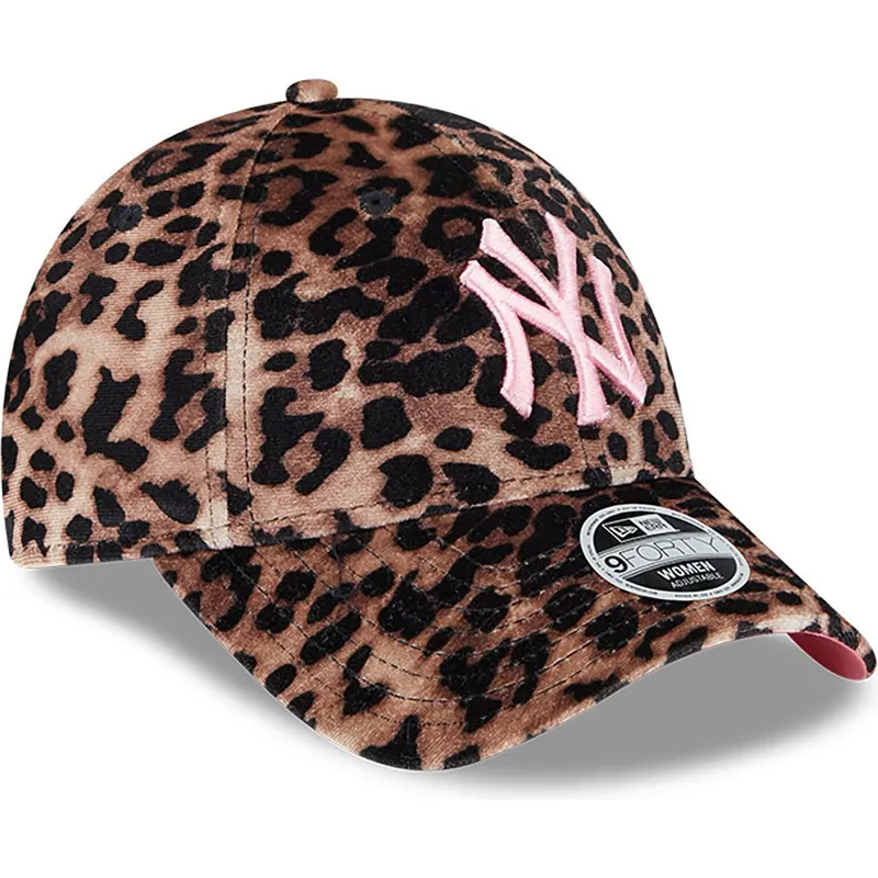 kepure-islenkta-leopardinis-reguliuojama-juostele-rosa-9forty-velour-new-york-yankees-mlb-new-era