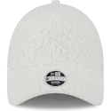 bezowa-regulowana-czapka-z-daszkiem-dla-kobiet-9forty-hypertexture-new-york-yankees-mlb-od-new-era
