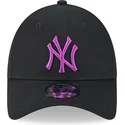 kepure-islenkta-juoda-reguliuojamas-9forty-league-essential-new-york-yankees-mlb-new-era