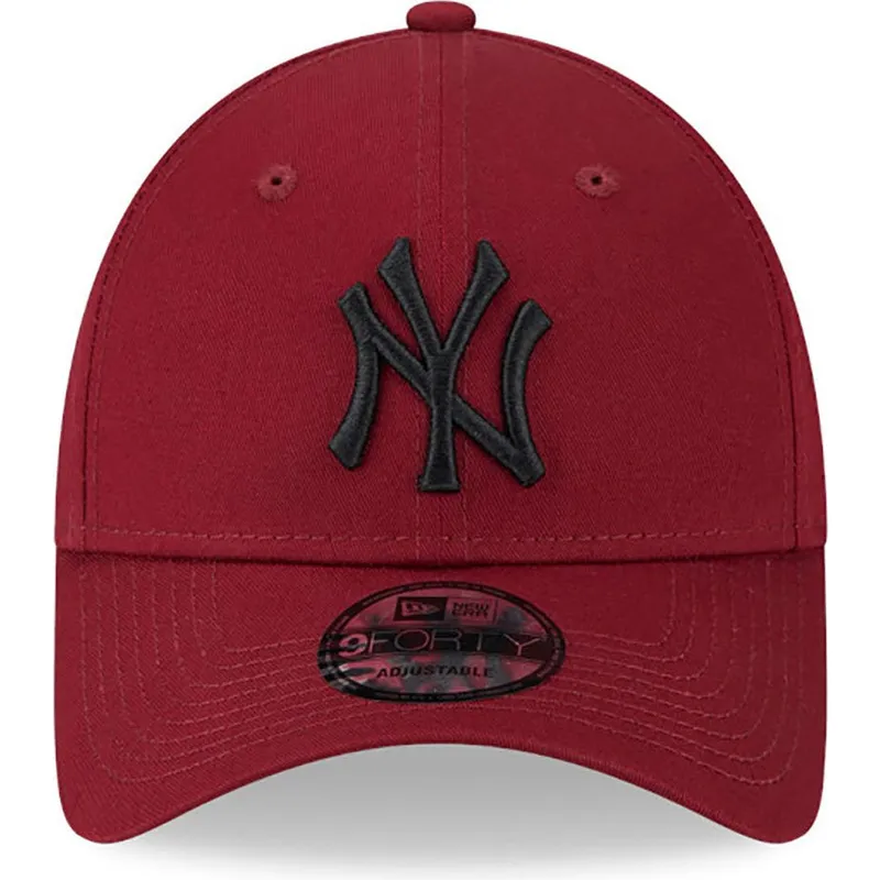 kepure-islenkta-raudona-reguliuojamas-9forty-league-essential-new-york-yankees-mlb-new-era kepure-islenkta-raudona-reguliuojamas-9forty-league-essential-new-york-yankees-mlb-new-era
