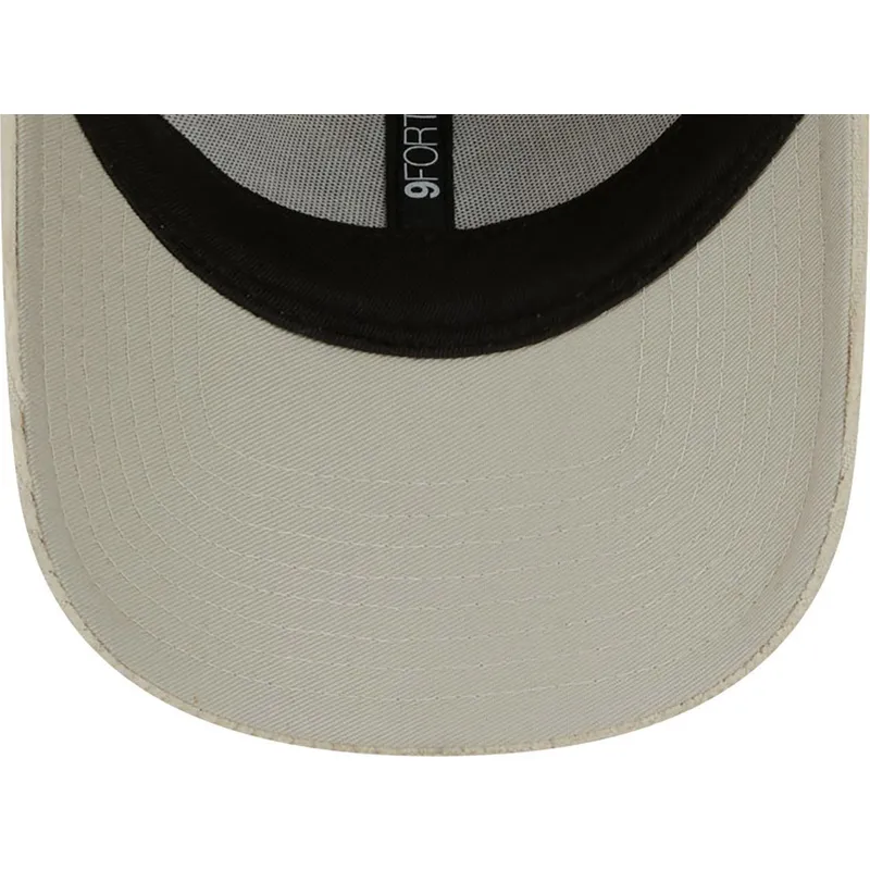 cap-islenkta-beige-adjustable-strap-9forty-wide-cord-new-york-yankees-mlb-new-era cap-islenkta-beige-adjustable-strap-9forty-wide-cord-new-york-yankees-mlb-new-era