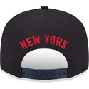 granatowa-czapka-z-daszkiem-typu-snapback-z-granatowym-logo-9fifty-side-patch-script-new-york-yankees-mlb-od-new-era