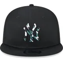 czarna-czapka-z-daszkiem-snapback-z-niebieskim-logo-9fifty-seasonal-infill-new-york-yankees-mlb-od-new-era