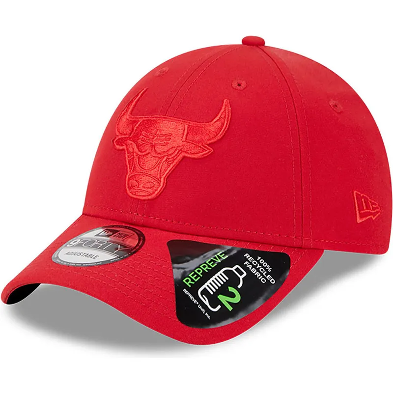 kepure-islenkta-raudona-reguliuojamas-9forty-repreve-outline-chicago-bulls-nba-new-era