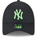 kepure-islenkta-juoda-reguliuojamas-9forty-neon-new-york-yankees-mlb-new-era