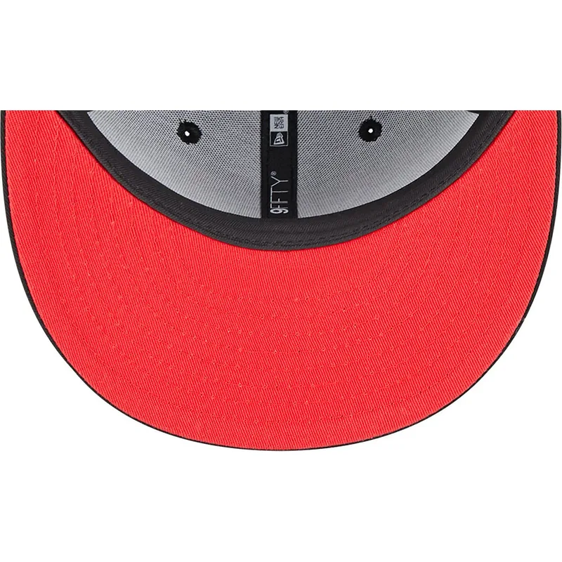 kepure-plokscia-juoda-snapback-9fifty-split-chicago-bulls-nba-new-era