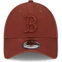 kepure-islenkta-ruda-reguliuojama-juostele-9forty-washed-canvas-boston-red-sox-mlb-new-era