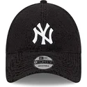 kepure-islenkta-juoda-reguliuojamas-9forty-teddy-new-york-yankees-mlb-new-era