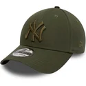 zielona-dopasowana-czapka-z-zakrzywionym-daszkiem-z-zielonym-logo-39thirty-league-essential-new-york-yankees-mlb-od-new-era