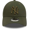 zielona-dopasowana-czapka-z-daszkiem-z-zielonym-logo-39thirty-league-essential-new-york-yankees-mlb-new-era