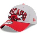 kepure-islenkta-pilka-reguliuojamas-9twenty-tip-off-2023-chicago-bulls-nba-new-era
