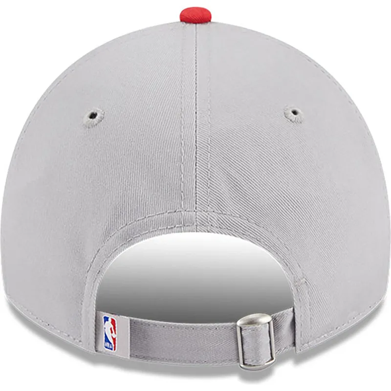 kepure-islenkta-pilka-reguliuojamas-9twenty-tip-off-2023-chicago-bulls-nba-new-era kepure-islenkta-pilka-reguliuojamas-9twenty-tip-off-2023-chicago-bulls-nba-new-era