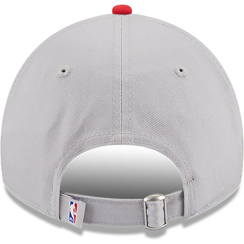 kepure-islenkta-pilka-reguliuojama-juostele-9twenty-tip-off-2023-houston-rockets-nba-new-era