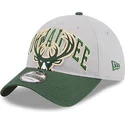 szara-i-zielona-regulowana-czapka-z-daszkiem-9twenty-tip-off-2023-milwaukee-bucks-nba-new-era