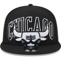 kepure-plokscia-juoda-snapback-9fifty-tip-off-2023-chicago-bulls-nba-new-era