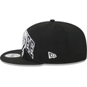 kepure-plokscia-juoda-snapback-9fifty-tip-off-2023-milwaukee-bucks-nba-new-era