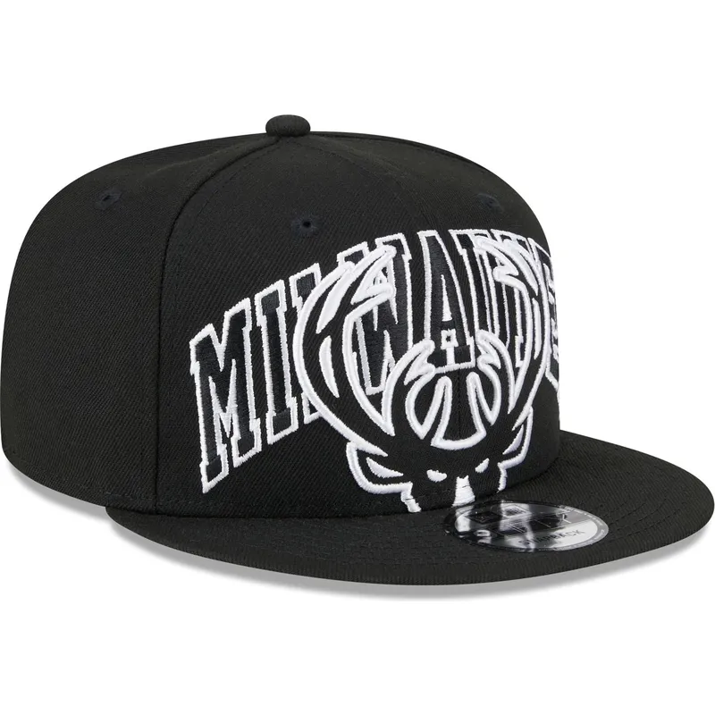 kepure-plokscia-juoda-snapback-9fifty-tip-off-2023-milwaukee-bucks-nba-new-era