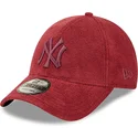 kepure-islenkta-raudona-reguliuojamas-9forty-towelling-new-york-yankees-mlb-new-era