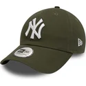 zielona-regulowana-czapka-z-zakrzywionym-daszkiem-9twenty-league-essential-new-york-yankees-mlb-new-era