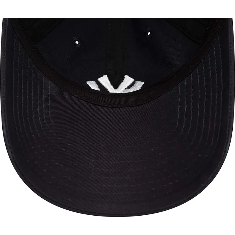 cap-islenkta-navy-blue-adjustable-strap-9twenty-league-essential-new-york-yankees-mlb-new-era