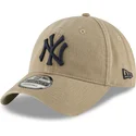 czapka-z-daszkiem-jasnobrazowa-regulowana-z-granatowym-logo-9twenty-core-classic-new-york-yankees-mlb-od-new-era