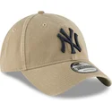 czapka-z-daszkiem-jasnobrazowa-regulowana-z-granatowym-logo-9twenty-core-classic-new-york-yankees-mlb-od-new-era
