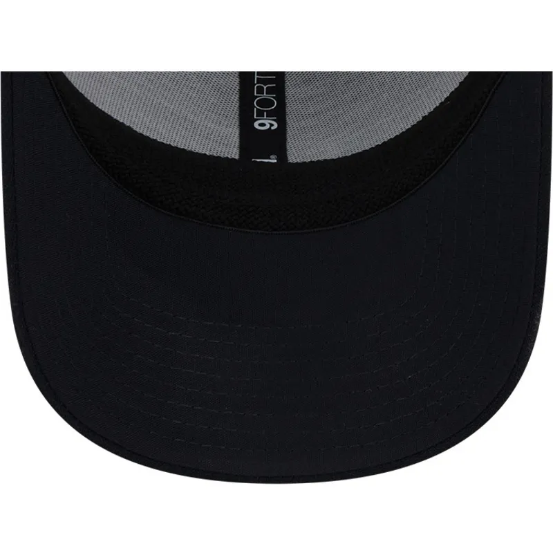 kepure-islenkta-tamsiai-melyna-snapback-9forty-stretch-snap-tab-new-york-yankees-mlb-new-era kepure-islenkta-tamsiai-melyna-snapback-9forty-stretch-snap-tab-new-york-yankees-mlb-new-era
