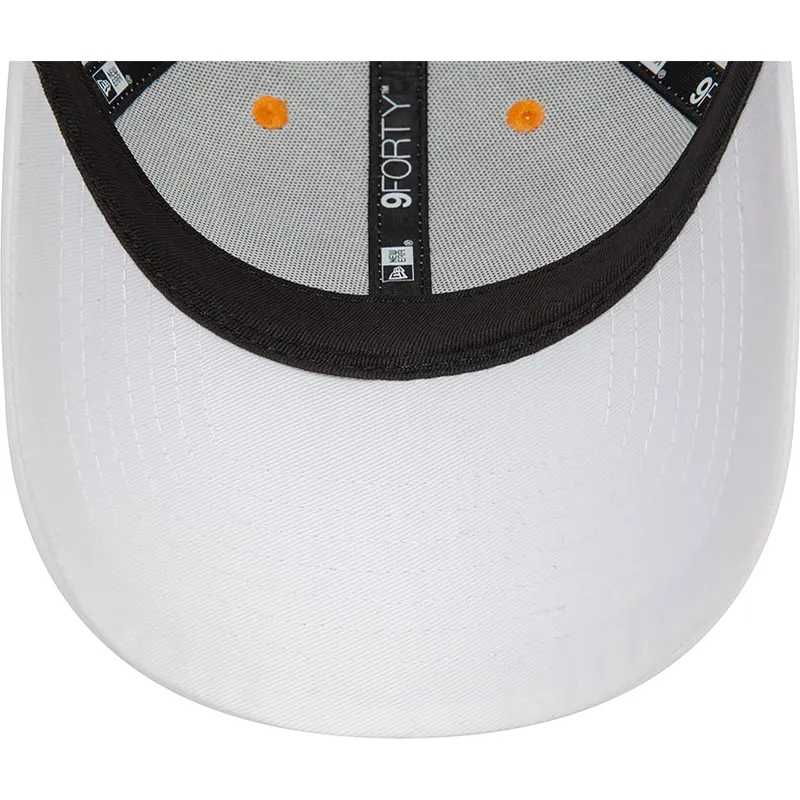 kepure-islenkta-balta-reguliuojamas-9forty-contrast-piping-mclaren-racing-formula-1-new-era