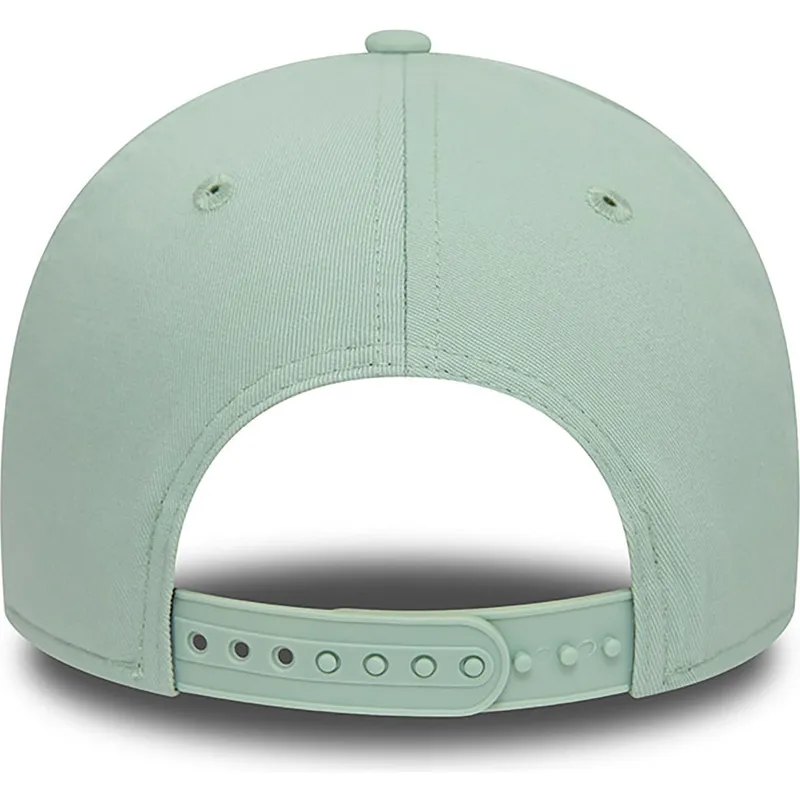 zielona-czapka-z-zakrzywionym-daszkiem-snapback-9forty-seasonal-red-bull-racing-formula-1-new-era