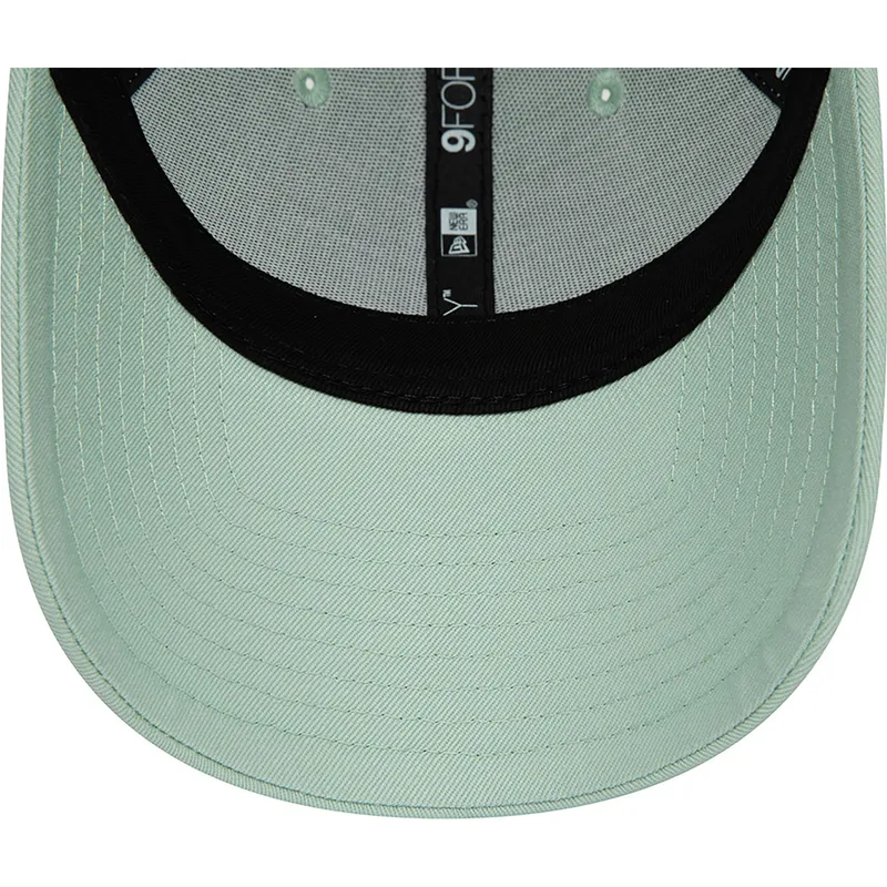 zielona-czapka-z-zakrzywionym-daszkiem-snapback-9forty-seasonal-red-bull-racing-formula-1-new-era