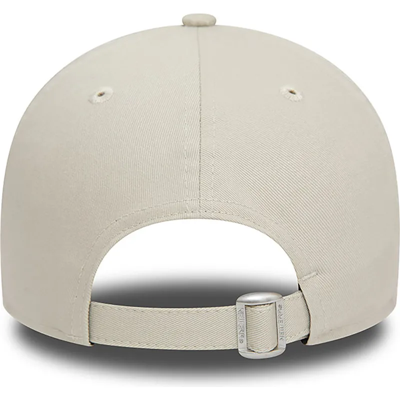 bezowa-zakrzywiona-czapka-regulowana-9forty-essential-marki-new-era