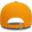 regulowana-pomaranczowa-czapka-z-zakrzywionym-daszkiem-z-czarnym-logo-9forty-league-essential-new-york-yankees-mlb-od-new-era