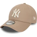 regulowana-jasnobrazowa-czapka-z-zakrzywionym-daszkiem-9forty-league-essential-new-york-yankees-mlb-marki-new-era