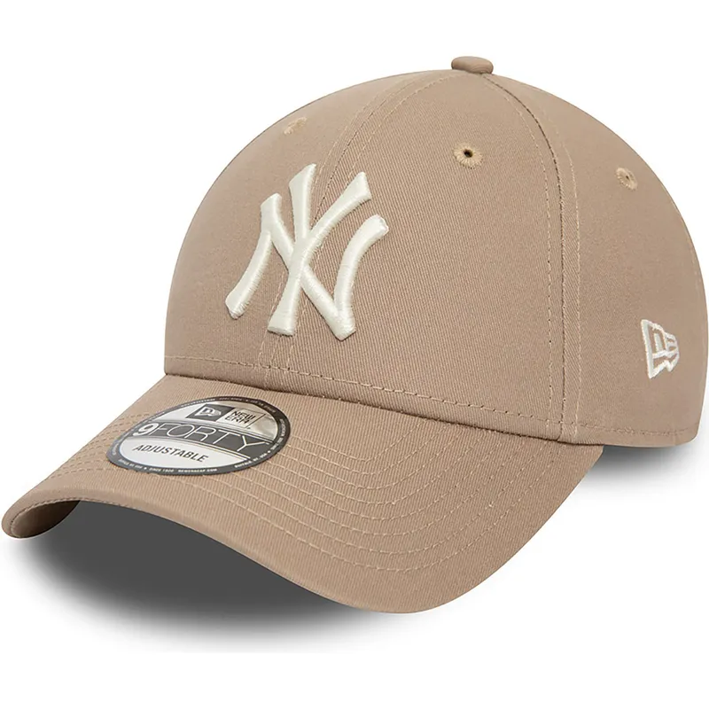 kepure-islenkta-ruda-reguliuojamas-9forty-league-essential-new-york-yankees-mlb-new-era