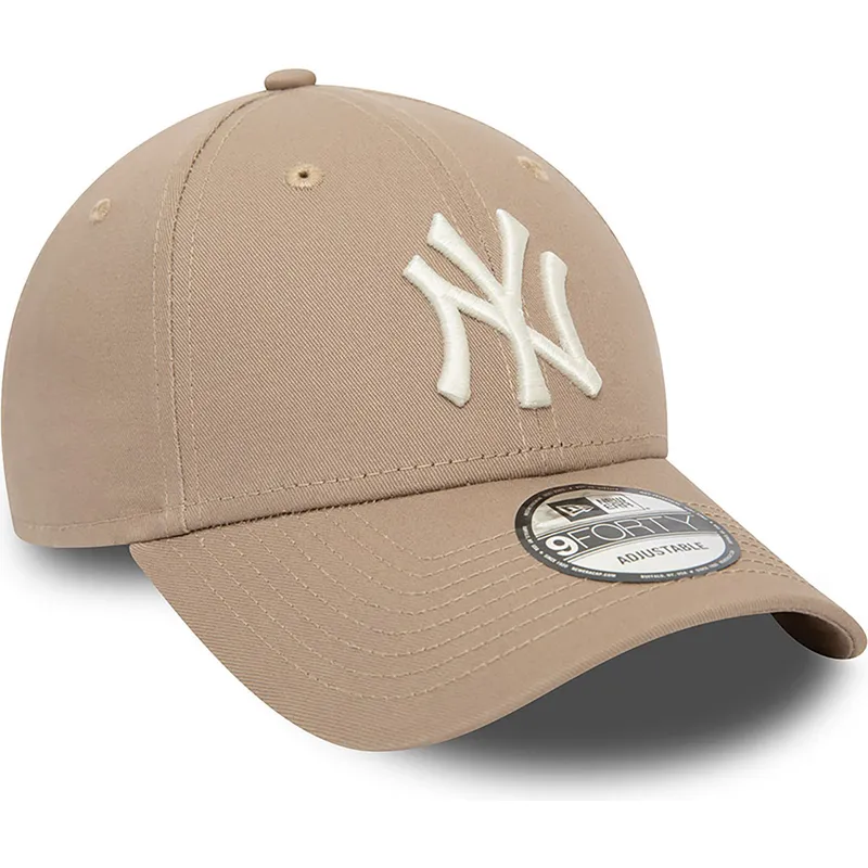 kepure-islenkta-ruda-reguliuojamas-9forty-league-essential-new-york-yankees-mlb-new-era