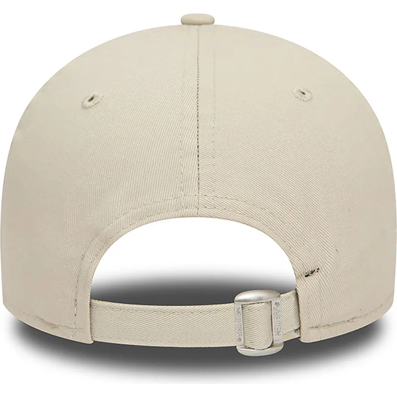 bezowa-czapka-z-zakrzywionym-daszkiem-regulowana-brazowe-logo-9forty-league-essential-new-york-yankees-mlb-od-new-era