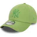 zielona-regulowana-czapka-z-zakrzywionym-daszkiem-z-zielonym-logo-9forty-league-essential-new-york-yankees-mlb-od-new-era