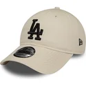 bezowa-czapka-z-zakrzywionym-daszkiem-regulowana-z-czarnym-logo-9twenty-league-essential-los-angeles-dodgers-mlb-od-new-era