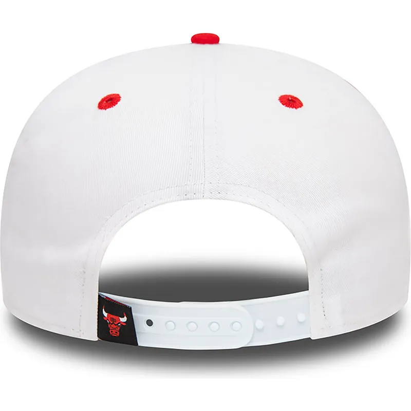kepure-plokscia-raudona-snapback-9fifty-white-crown-chicago-bulls-nba-new-era