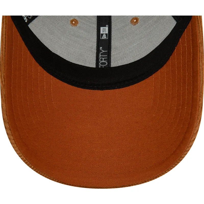 regulowana-brazowa-czapka-z-zakrzywionym-daszkiem-9forty-cord-new-york-yankees-mlb-od-new-era