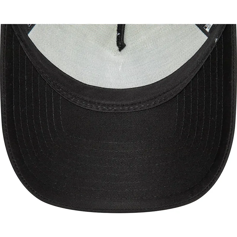 kepure-islenkta-juoda-snapback-a-frame-character-bugs-bunny-y-pato-lucas-looney-tunes-new-era kepure-islenkta-juoda-snapback-a-frame-character-bugs-bunny-y-pato-lucas-looney-tunes-new-era