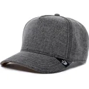 snapback-z-szarym-zakrzywionym-daszkiem-the-farm-nude-denim-od-goorin-bros