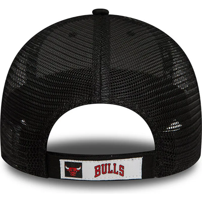 kepure-islenkta-juoda-reguliuojamas-9forty-home-field-chicago-bulls-nba-new-era