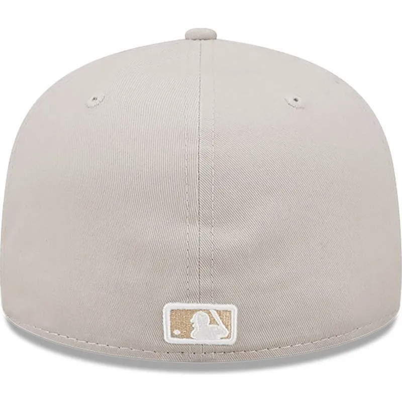 kepure-plokscia-smelio-priglundanti-59fifty-league-essential-new-york-yankees-mlb-new-era