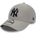 kepure-islenkta-pilka-reguliuojamas-9forty-diamond-era-essential-new-york-yankees-mlb-new-era