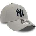 kepure-islenkta-pilka-reguliuojamas-9forty-diamond-era-essential-new-york-yankees-mlb-new-era