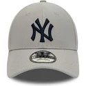 kepure-islenkta-pilka-reguliuojamas-9forty-diamond-era-essential-new-york-yankees-mlb-new-era
