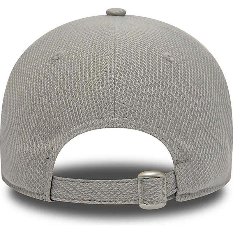 kepure-islenkta-pilka-reguliuojamas-9forty-diamond-era-essential-new-york-yankees-mlb-new-era