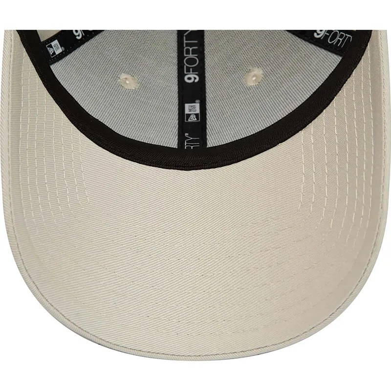 cap-islenkta-beige-adjustable-strap-9forty-repreve-league-essential-new-york-yankees-mlb-new-era
