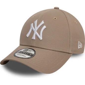 Cap išlenkta brown adjustable strap claro 9FORTY League Essential New York Yankees MLB New Era